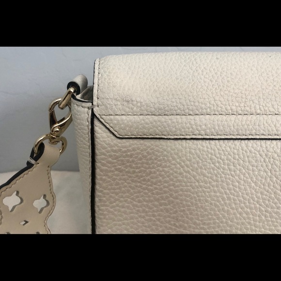 Kate Spade Crossbody with super unique strap! - Picture 5 of 8